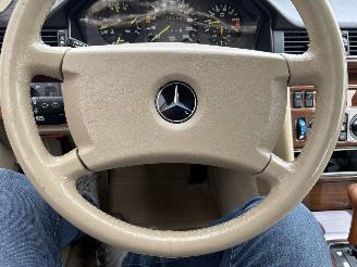 Mercedes 200-serie 230CE Automaat picture 13