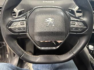 Peugeot 3008 1.6 Hybrid 225 GT picture 35