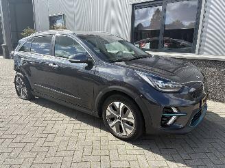 Kia e-Niro ExecutiveLine 64kWh picture 2