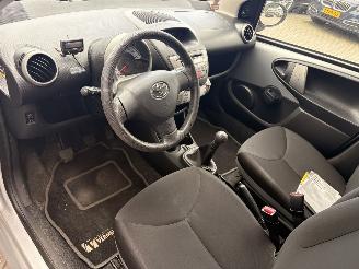 Toyota Aygo 1.0 VVT-i Comfort 5drs picture 30