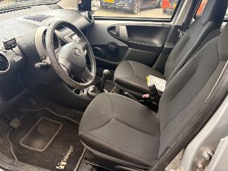 Toyota Aygo 1.0 VVT-i Comfort 5drs picture 31