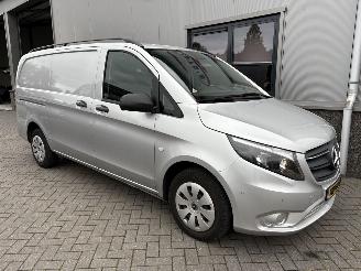 dañado vehículos comerciales Mercedes Vito 114CDI Lang Automaat 2021/1