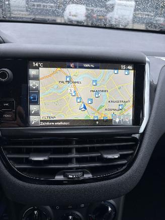 Peugeot 208 1.2 PureTech Blue Lion picture 20