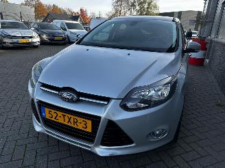 Ford Focus 1.0 Ecoboost Titanium picture 38