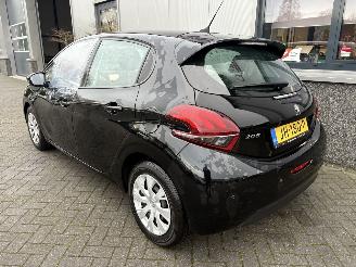 Peugeot 208 1.2 PureTech Blue Lion picture 25