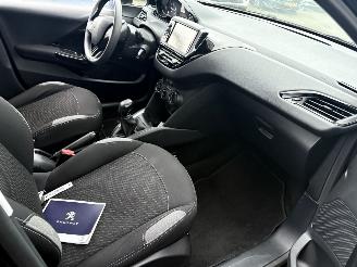 Peugeot 208 1.2 PureTech Blue Lion picture 12
