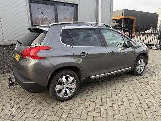 Peugeot 2008 1.2 PureTech Crossway picture 10