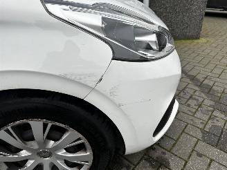 Peugeot 208 1.6 BlueHDi Blue Lease picture 38