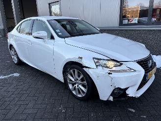 Schadeauto Lexus IS 300h Hybrid Business Line 2016/7