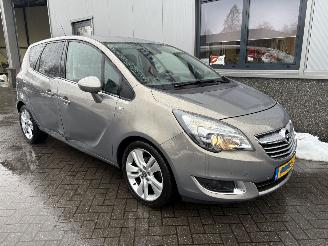 Schadeauto Opel Meriva 1.4 Turbo Automaat 2014/3
