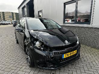 Peugeot 208 1.2 PureTech GT-Line Automaat picture 4