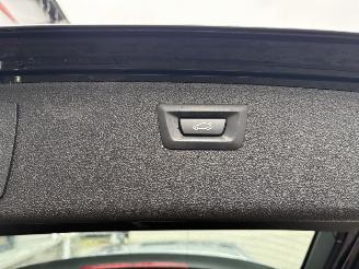 BMW 3-serie 320i M sport Touring Automaat picture 32