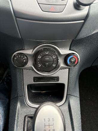 Ford Fiesta 1.25 Limited picture 10