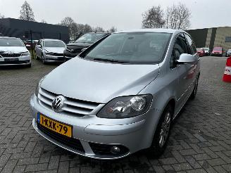 Volkswagen Golf 2.0 FSI Automaat picture 11