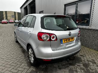 Volkswagen Golf 2.0 FSI Automaat picture 12