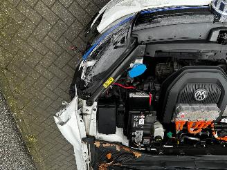 Volkswagen e-Golf e-Golf picture 37