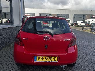 Toyota Yaris 1.0 VVTI Idols picture 6