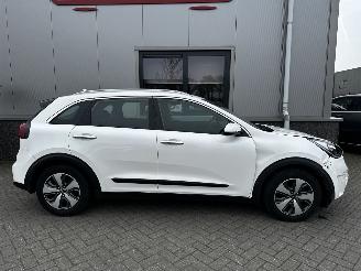 Kia Niro 1.6 GDI Hybrid ComfortLine picture 23