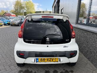 Peugeot 107 1.0 Sportium picture 9