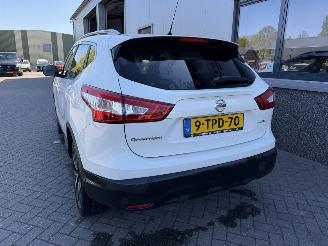 Nissan Qashqai 1.2 Premier Edition picture 11