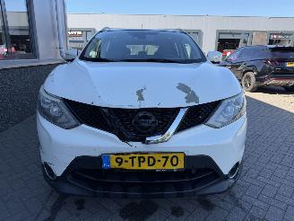 Nissan Qashqai 1.2 Premier Edition picture 17