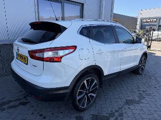 Nissan Qashqai 1.2 Premier Edition picture 7