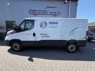 Iveco Daily 35S16V 2.3 352L L2 picture 32