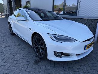 Vaurioauto  passenger cars Tesla Model S 75D Base 2018/12