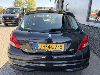 Peugeot 207 1.4 VTi Access picture 26