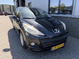 Peugeot 207 1.4 VTi Access picture 2