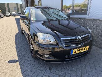 Toyota Avensis 2.0 VVTi Luna picture 3