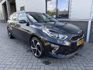 Unfallwagen Kia Ceed 1.0 T-GDi DynamicLine 2018/11