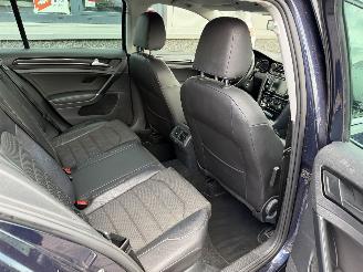 Volkswagen Golf 1.2 TSI Business Edition Connected picture 28