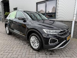 Damaged car Volkswagen T-Roc 1.5 TSI 150PK DSG Sport 2022/5
