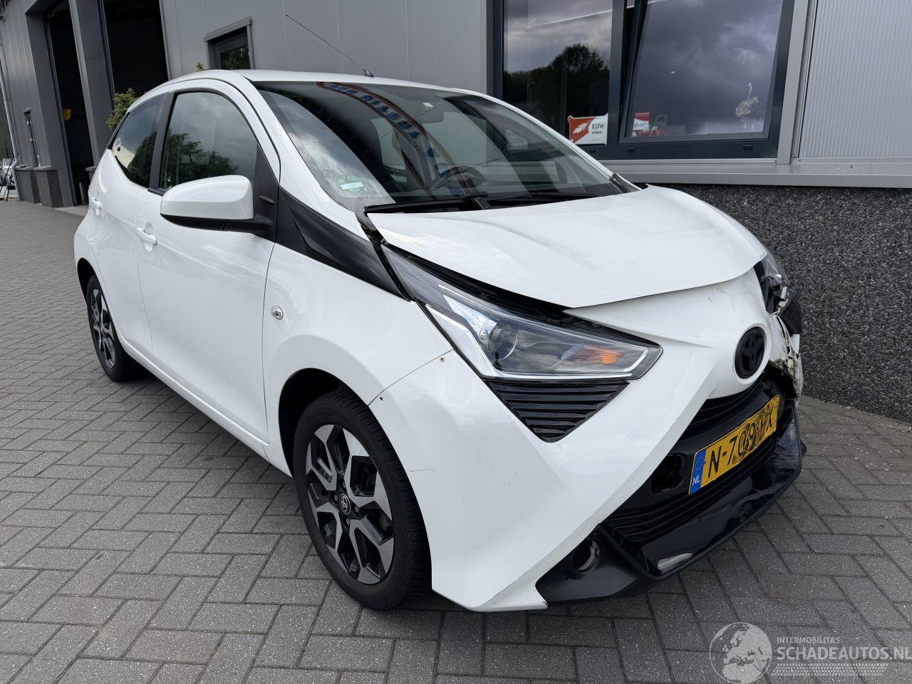 Toyota Aygo 1.0 VVT-i x-joy