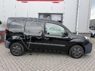 Renault Kangoo Express 1.5 dCi 90 Express Black Edition S&S picture 3