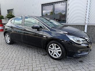 Opel Astra 1.0 Online Edition picture 3