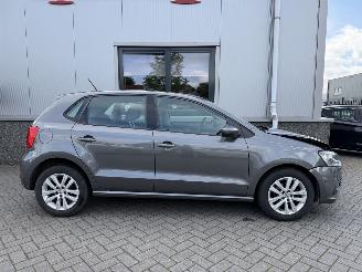 Volkswagen Polo 1.2 TSI Comfortline Connected Series picture 5