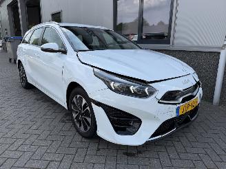 Unfallwagen Kia Ceed 1.6 GDI PHEV DynamicLine Plug-in Sportswagon 2022/6