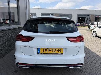 Kia Ceed 1.6 GDI PHEV DynamicLine Plug-in Sportswagon picture 8