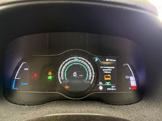 Hyundai Kona EV Premium 64kWh picture 24