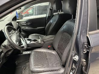 Hyundai Kona EV Premium 64kWh picture 34