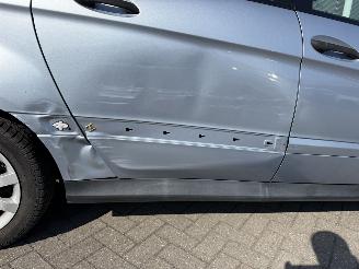 Mercedes B-klasse 200 Automaat. picture 15