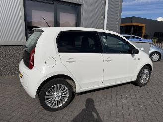 Volkswagen Up! 1.0 High up! BlueMotion picture 5