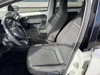 Volkswagen Up! 1.0 High up! BlueMotion picture 31