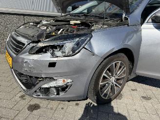 Peugeot 308 308 SW 1.2 PureTech Allure Automaat picture 37