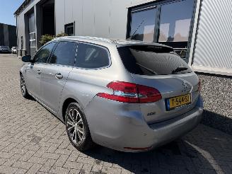 Peugeot 308 308 SW 1.2 PureTech Allure Automaat picture 28