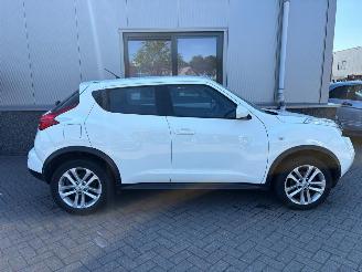 Nissan Juke 1.6 Acenta Automaat picture 3