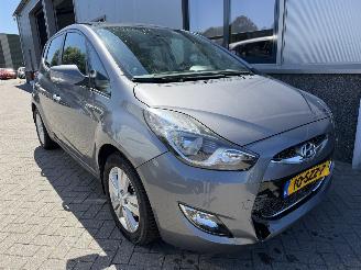 Hyundai Ix20 1.6 i-Catcher Automaat picture 4