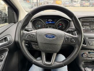 Ford Focus 1.0 Titanium picture 12